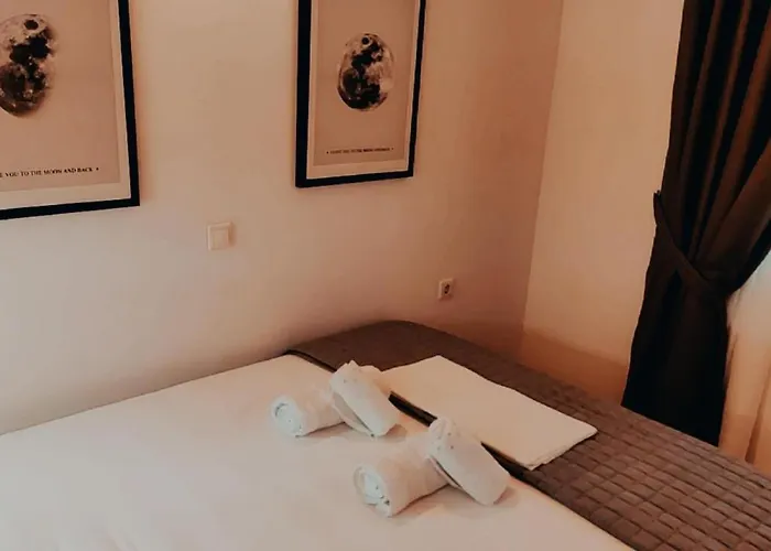 Nikis 3 * خانيا